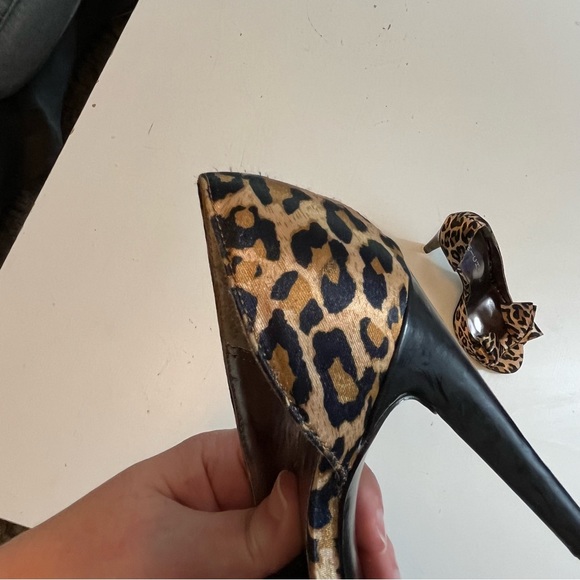 Michael Shannon Lolita Bow Leopard Print Satin Peep Toe High Heel Size 5M - Picture 5 of 10